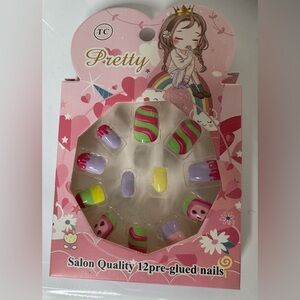🛍️Any 5 items for $15 🛍️ little girls strawberry shortcake dessert press-Ons 12